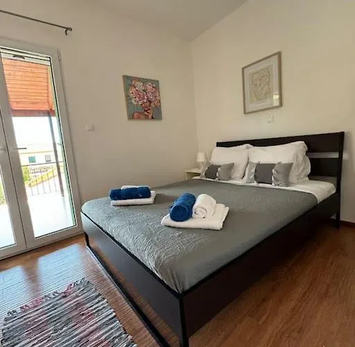 Alechimmo Authentic Corfiot Style House - 2 Bedrooms - Split Level Ferienhaus Lefkímmi