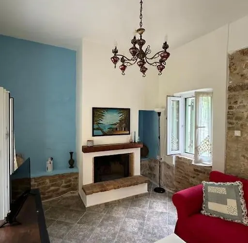 Alechimmo Authentic Corfiot Style House - 2 Bedrooms - Split Level Nyaraló *